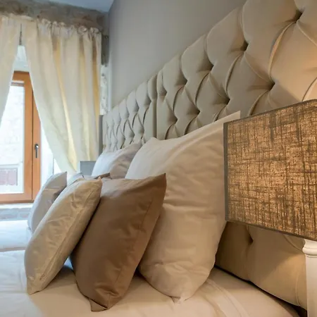 Heritage Jupiter Rooms **** Alojamento de Acomodação e Pequeno-almoço Split